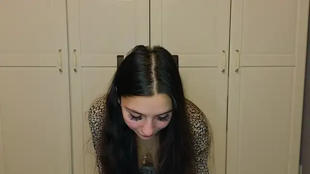 Niki anlove online show from December 2025 09:48:01 PM