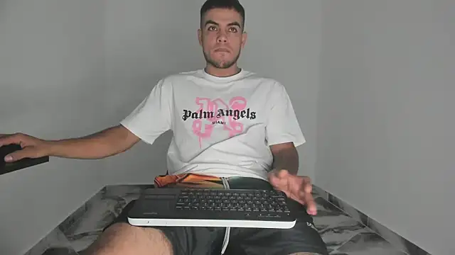 mikee scooth online show from November 2025 05:50:01 PM