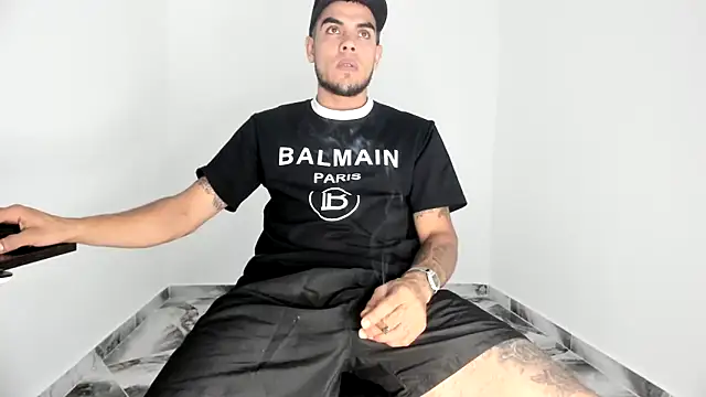 mikee scooth online show from November 2025 07:47:02 PM