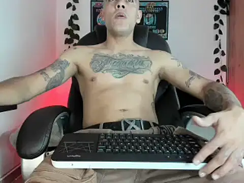 mikee scooth online show from March 2025 04:56:01 AM