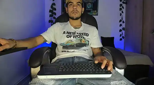 mikee scooth online show from March 2025 12:25:02 AM