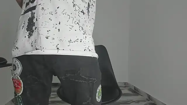 mikee scooth online show from January 2026 05:00:02 AM