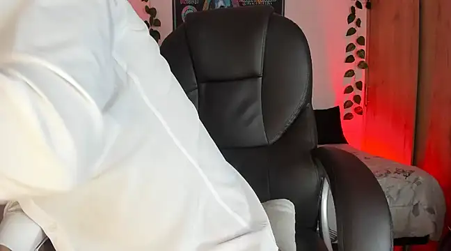 mikee scooth online show from February 2025 07:34:02 AM