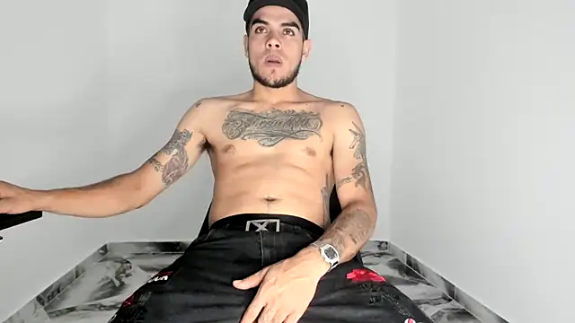 mikee scooth online show from November 2025 07:02:02 PM