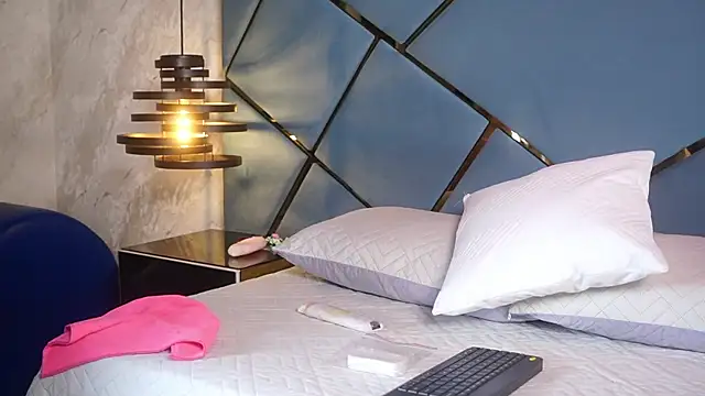 ammy durand online show from March 2026 07:07:01 PM