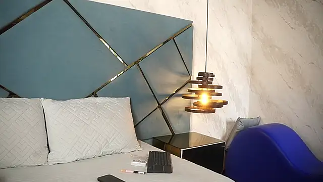 ammy durand online show from April 2026 07:37:02 PM