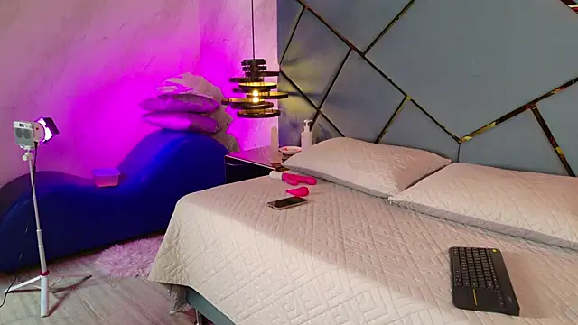 ammy durand online show from March 2026 07:07:02 PM