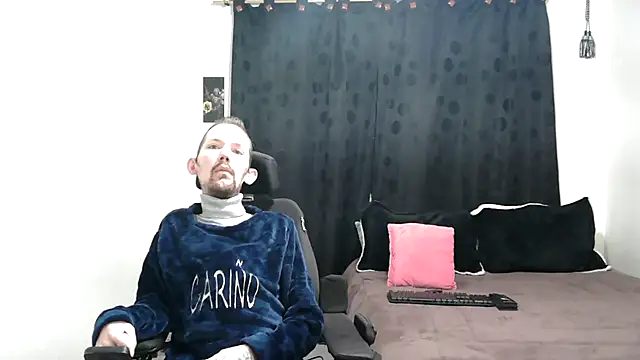Sophia and Thomas online show from February 2025 09:55:01 AM