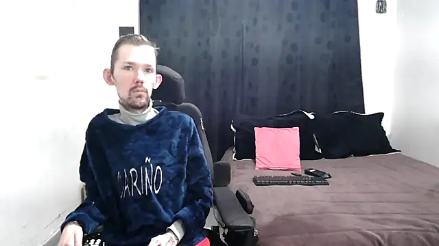 Sophia and Thomas online show from February 2025 09:50:02 AM