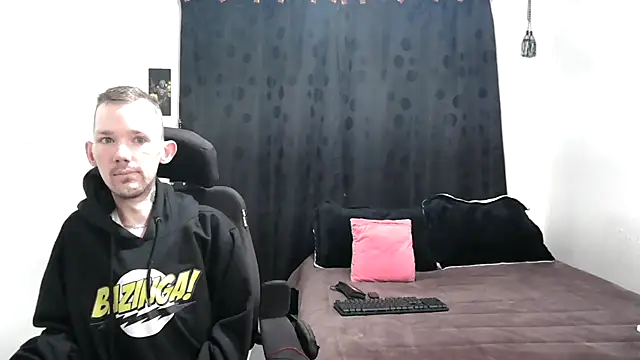 Sophia and Thomas online show from January 2025 12:13:01 PM