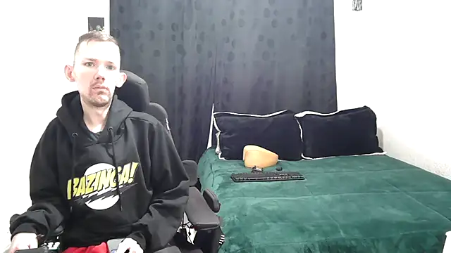 Sophia and Thomas online show from March 2025 09:51:02 AM