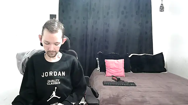 Sophia and Thomas online show from February 2025 09:02:01 AM