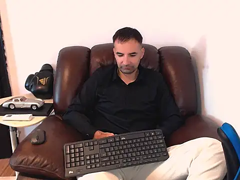 Leo 1617 online show from October 2025 09:21:02 AM