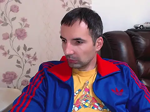 Snapshot of Leo_1617 chatting on November 2025 06:12:01 PM Leo 1617 online show from November 2025 06:12:01 PM