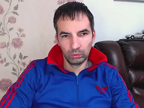 Snapshot of Leo_1617 chatting on November 2025 08:58:02 AM Leo 1617 online show from November 2025 08:58:02 AM