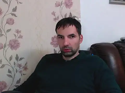 Snapshot of Leo_1617 chatting on December 2025 09:09:02 PM Leo 1617 online show from December 2025 09:09:02 PM