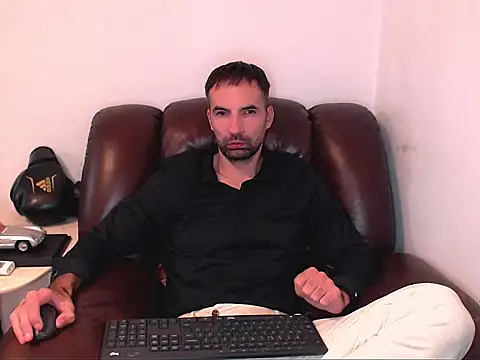 Leo 1617 online show from October 2025 04:32:02 PM