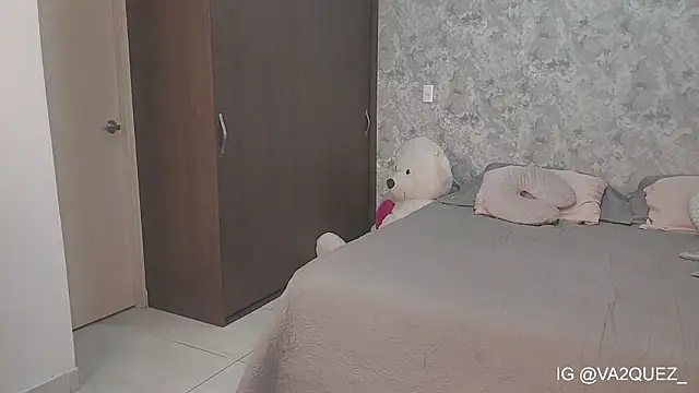 Heyloreley online show from March 2026 02:55:02 AM