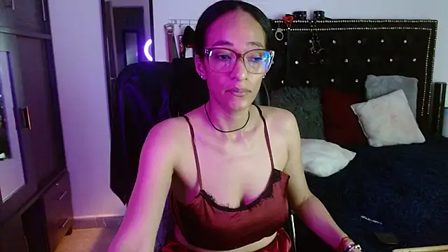 Snapshot of SamaraMartinez chatting on November 2025 10:08:02 AM SamaraMartinez online show from November 2025 10:08:02 AM