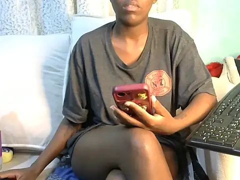 Caryyyl online show from November 2025 09:03:02 PM