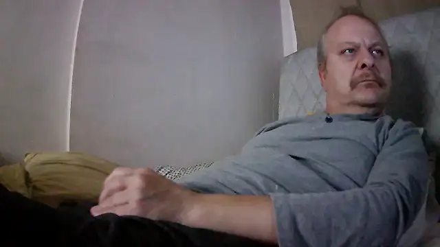 Snapshot of amylrmm1903 chatting on November 2025 02:28:01 PM amylrmm1903 online show from November 2025 02:28:01 PM