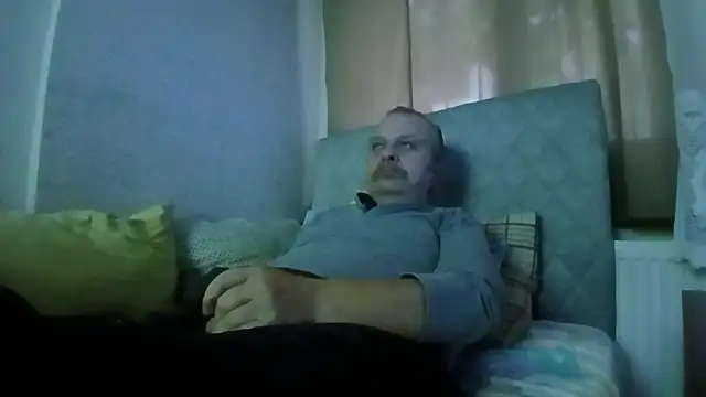 Snapshot of amylrmm1903 chatting on October 2025 12:27:01 PM amylrmm1903 online show from October 2025 12:27:01 PM