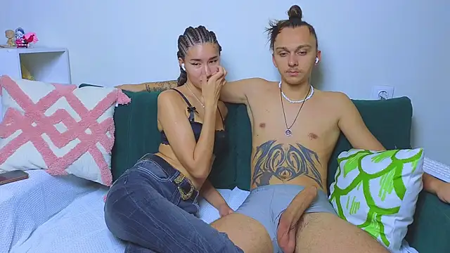 Snapshot of do_u_know_them chatting on October 2025 03:26:02 PM do u know them online show from October 2025 03:26:02 PM