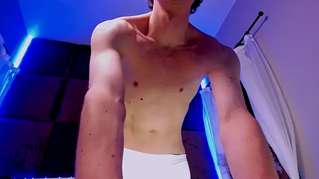 LukeSweet online show from April 2026 04:55:01 PM