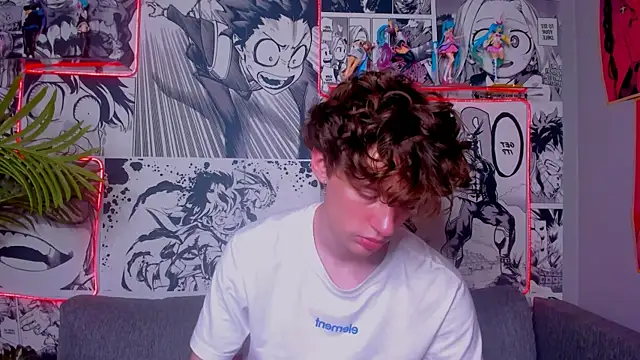 Snapshot of LukeSweet chatting on July 2026 01:45:01 PM LukeSweet online show from July 2026 01:45:01 PM