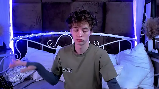 LukeSweet online show from February 2026 09:41:02 AM