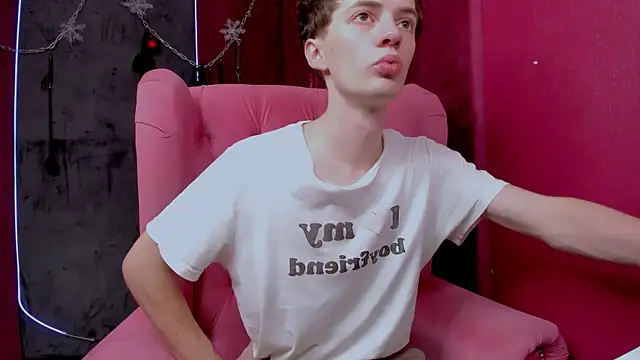 LukeSweet online show from December 2025 10:59:01 AM