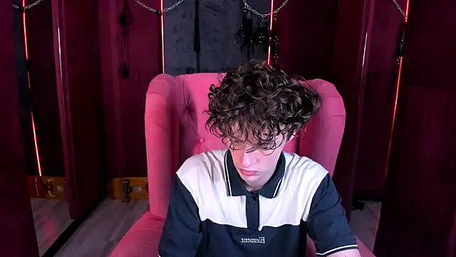 Snapshot of LukeSweet chatting on July 2026 12:15:02 PM LukeSweet online show from July 2026 12:15:02 PM