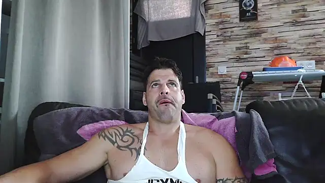 Snapshot of XxBigboybandxX chatting on November 2025 01:10:01 PM XxBigboybandxX online show from November 2025 01:10:01 PM