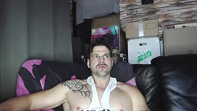 XxBigboybandxX online show from March 2026 06:04:02 PM