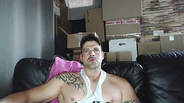 XxBigboybandxX online show from April 2026 08:04:02 AM