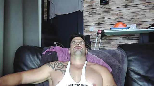 Snapshot of XxBigboybandxX chatting on November 2025 06:45:02 PM XxBigboybandxX online show from November 2025 06:45:02 PM