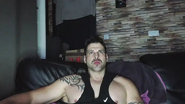 XxBigboybandxX online show from February 2026 06:41:02 PM