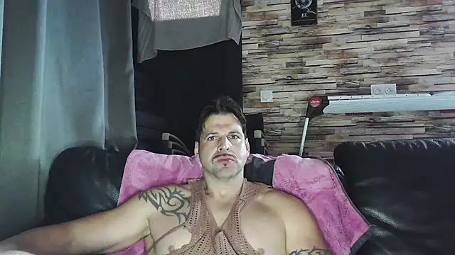 Snapshot of XxBigboybandxX chatting on December 2025 09:37:02 AM XxBigboybandxX online show from December 2025 09:37:02 AM