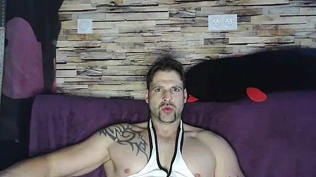 XxBigboybandxX online show from March 2025 03:31:01 PM
