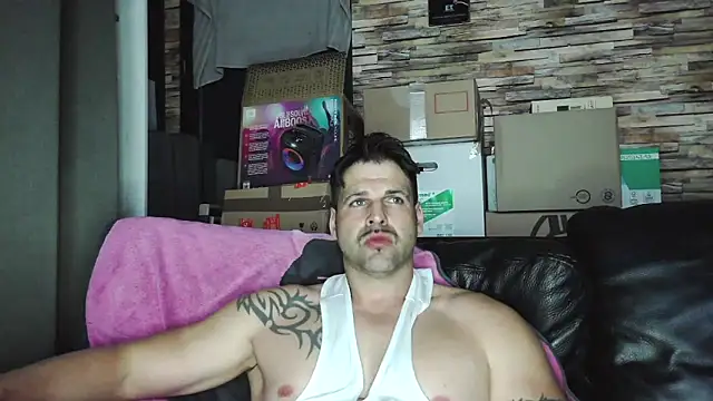 XxBigboybandxX online show from March 2026 07:58:01 PM