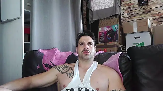 XxBigboybandxX online show from February 2026 01:33:01 PM