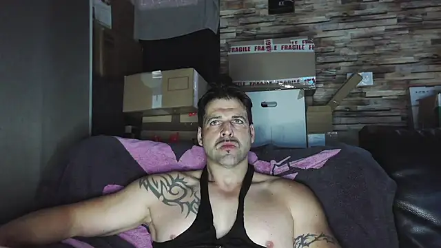 XxBigboybandxX online show from April 2026 05:46:01 AM