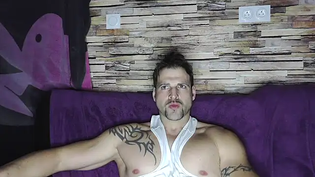 XxBigboybandxX online show from February 2025 05:58:01 PM