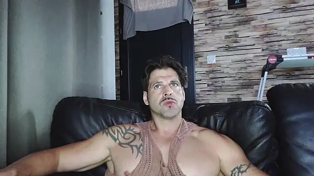 XxBigboybandxX online show from September 2025 01:17:01 PM