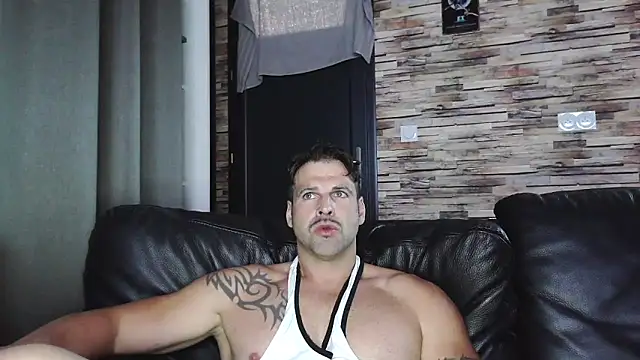XxBigboybandxX online show from October 2025 05:02:01 PM