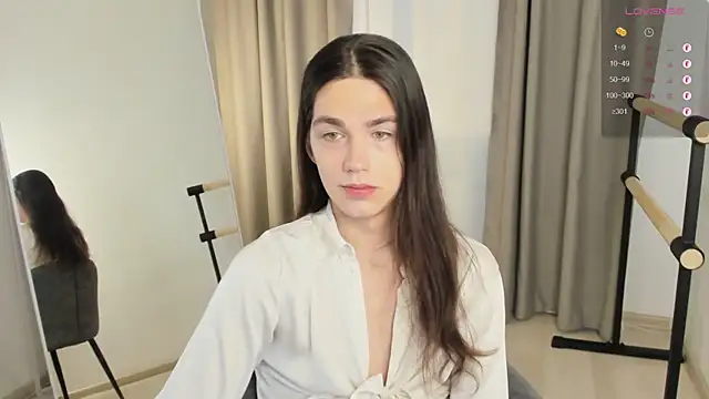 Alfreda Mills online show from November 2025 10:41:02 AM