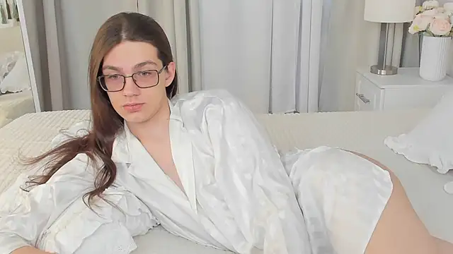 Alfreda Mills online show from April 2026 10:43:01 AM