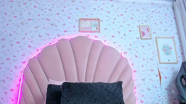 ashlyleee  online show from December 2024 12:12:02 PM