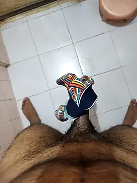 virginat32 online show from October 2025 11:53:02 AM