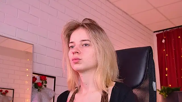 TinaDavil online show from January 2026 01:15:01 PM